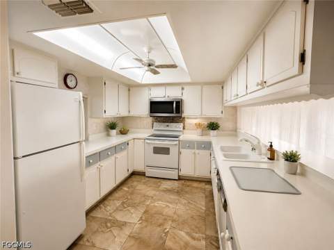 4116 SE 20th Pl 102, Cape Coral FL - photo 6 of 32