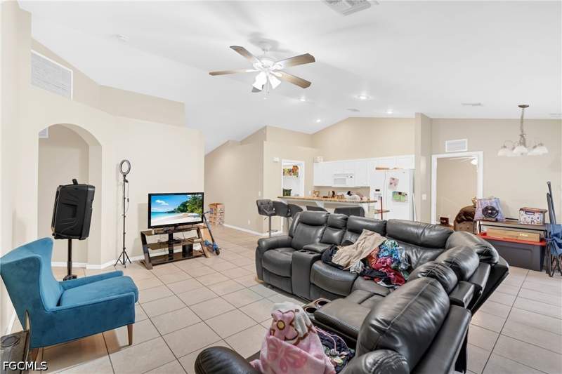 3 bedroom SingleFamilyResidence at 2222 NE 15th Ter, Cape Coral, Cape Coral — photo 4