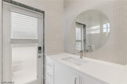 2205 Noble Ct, Naples FL - photo 19 of 41