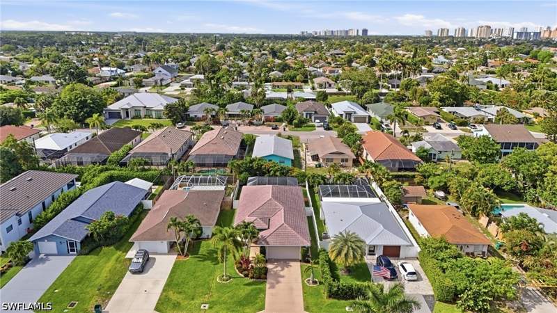 3 bedroom SingleFamilyResidence at 736 110th Ave N, Naples Park, Naples — photo 2