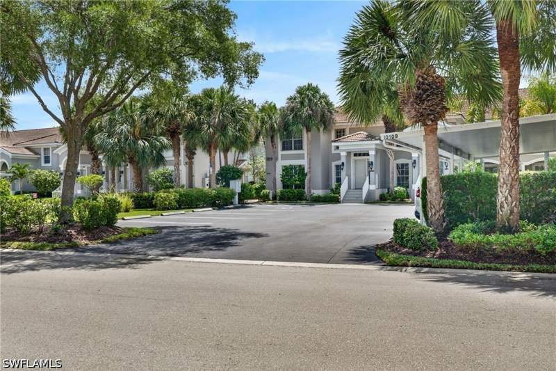 2 bedroom Condominium at 10109 Colonial Country Club Blvd 2410, Garden Lakes, Fort Myers — photo 2