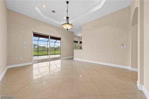 680 Mirror Lakes Ct, Lehigh Acres FL - photo 13 of 33