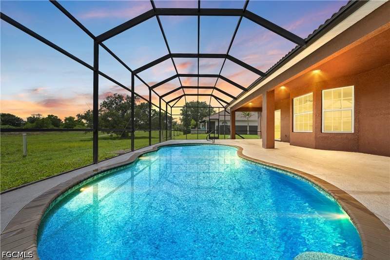 3 bedroom SingleFamilyResidence at 680 Mirror Lakes Ct, Lehigh Acres, Lehigh Acres — photo 3