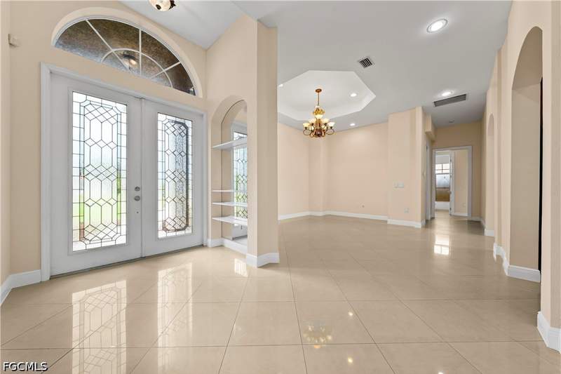 3 bedroom SingleFamilyResidence at 680 Mirror Lakes Ct, Lehigh Acres, Lehigh Acres — photo 4