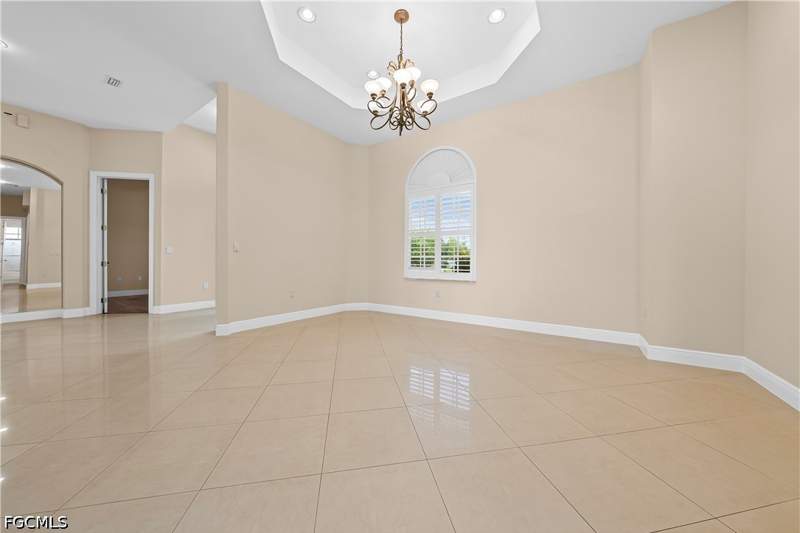 3 bedroom SingleFamilyResidence at 680 Mirror Lakes Ct, Lehigh Acres, Lehigh Acres — photo 5