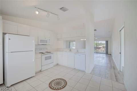 5709 Foxlake Dr 208, North Fort Myers FL - photo 17 of 28