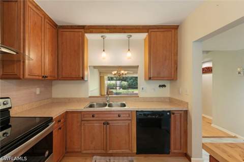 1820 Kings Lake Blvd 103, Naples FL - photo 12 of 26