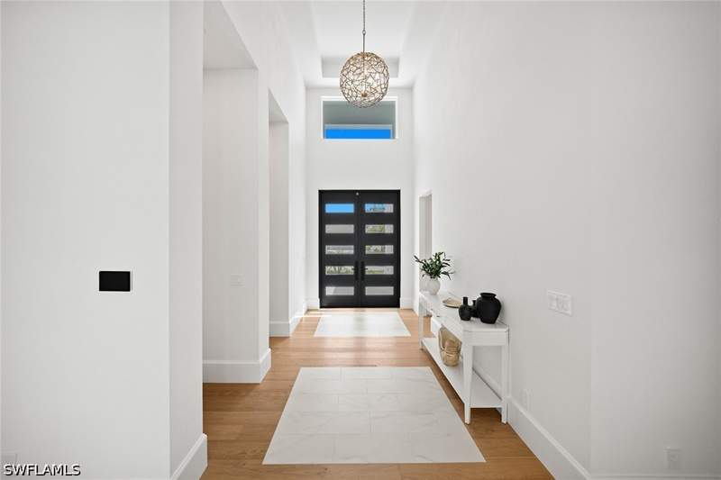 5 bedroom SingleFamilyResidence at 623 Park Shore Dr, Park Shore, Naples — photo 4