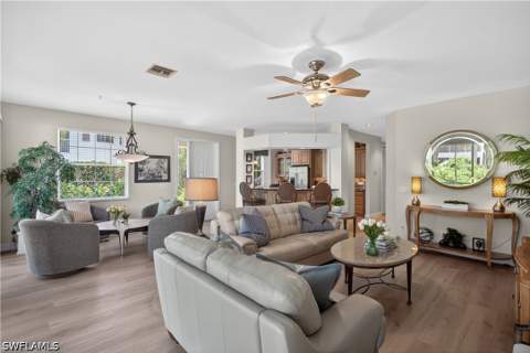 5035 Yacht Harbor Dr 103, Naples FL - photo 13 of 43