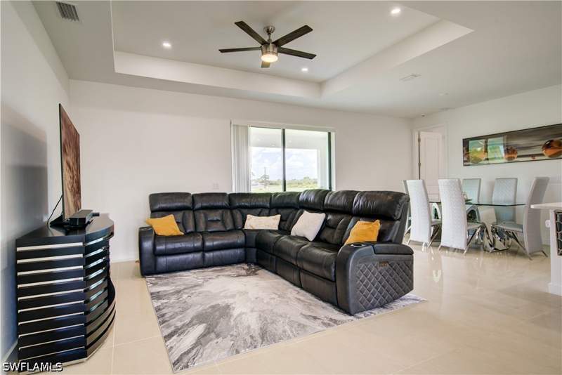 3 bedroom SingleFamilyResidence at 7035 Brazil Cir, Port Labelle, Labelle — photo 2