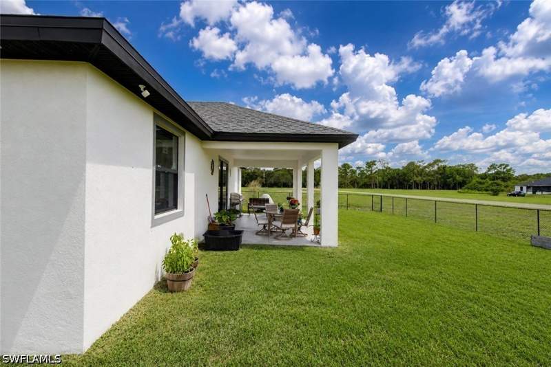 3 bedroom SingleFamilyResidence at 7035 Brazil Cir, Port Labelle, Labelle — photo 3