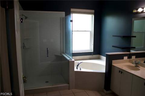 4213 Liron Ave 202, Fort Myers FL - photo 14 of 24