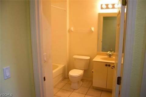 4213 Liron Ave 202, Fort Myers FL - photo 16 of 24