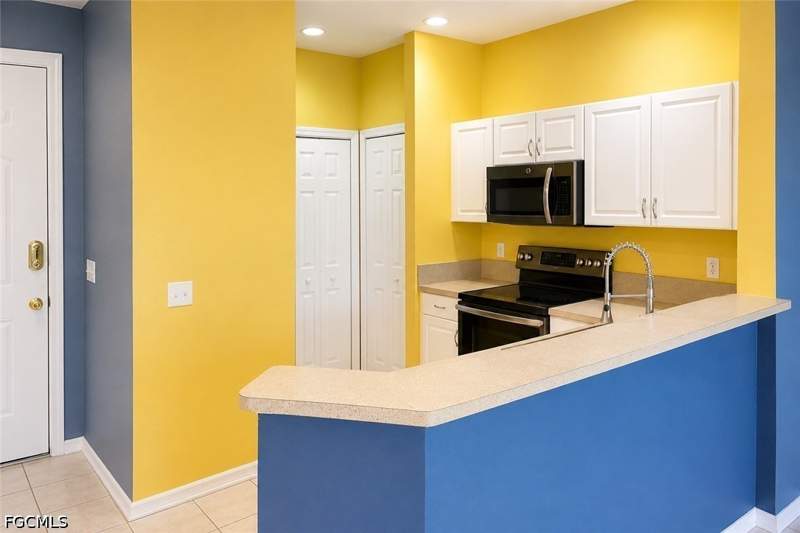 3 bedroom Condominium at 4213 Liron Ave 202, Liron Place, Fort Myers — photo 3