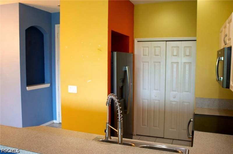 3 bedroom Condominium at 4213 Liron Ave 202, Liron Place, Fort Myers — photo 5