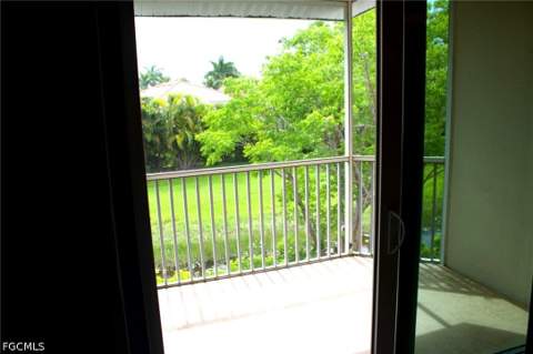 4213 Liron Ave 202, Fort Myers FL - photo 9 of 24
