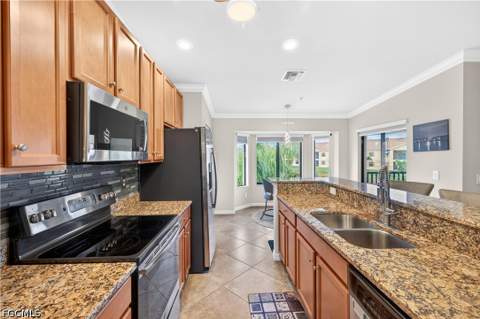13710 Julias Way 924, Fort Myers FL - photo 12 of 28