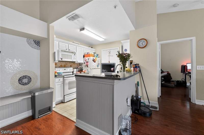 3 bedroom Condominium at 14885 Pleasant Bay Ln 201, Vanderbilt Place, Naples — photo 4