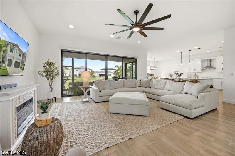 4 bedroom SingleFamilyResidence at 20281 Fair Oak Ln, Rivercreek In Estero, Estero — photo 2