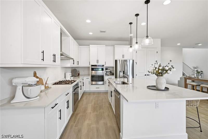 4 bedroom SingleFamilyResidence at 20281 Fair Oak Ln, Rivercreek In Estero, Estero — photo 3