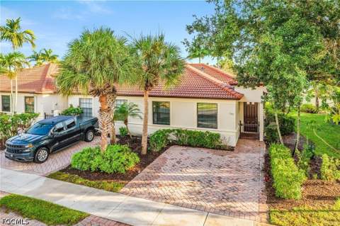 7542 Bristol Cir, Naples FL - photo 22 of 29