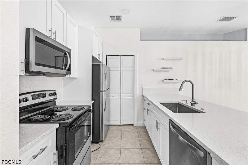 3 bedroom SingleFamilyResidence at 7542 Bristol Cir, Bristol Pines, Naples — photo 5