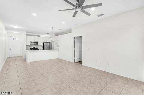 7542 Bristol Cir, Naples FL - photo 9 of 29