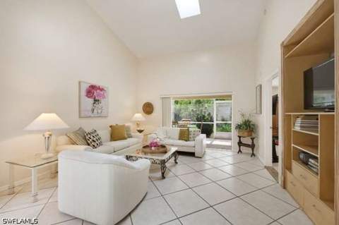 4718 Via Carmen, Naples FL - photo 10 of 35