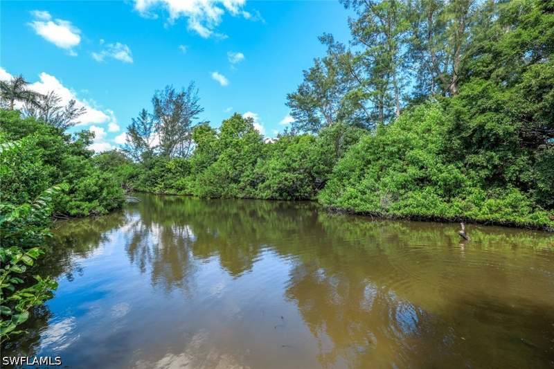 3 bedroom SingleFamilyResidence at 3980 Full Moon Ct, Lake Kelly, Naples — photo 3
