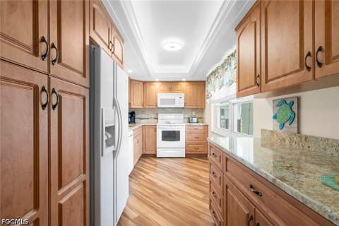 6102 Augusta Dr 207, Fort Myers FL - photo 8 of 42
