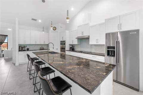 18355 Fairmont Dr, Naples FL - photo 12 of 47