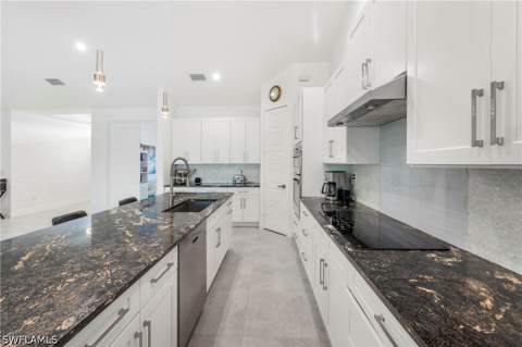 18355 Fairmont Dr, Naples FL - photo 14 of 47