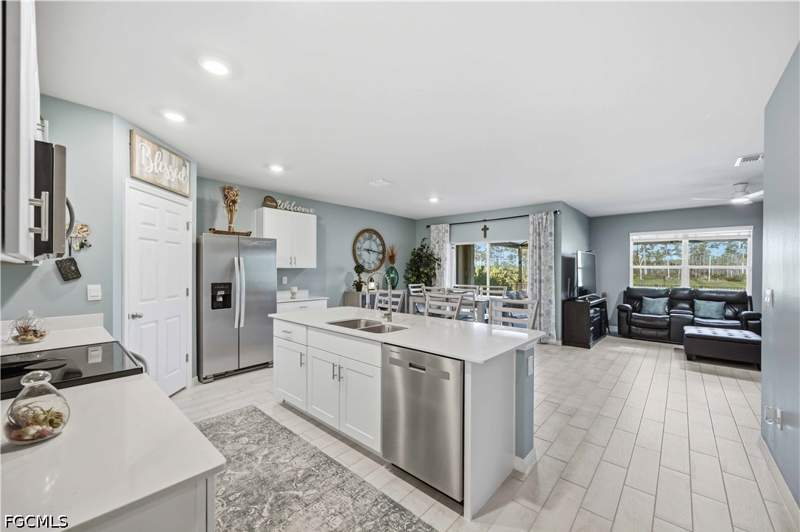 4 bedroom SingleFamilyResidence at 20352 Camino Torcido Loop, Magnolia Landing, North Fort Myers — photo 3