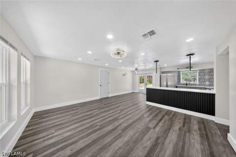280 1st St NW, Naples FL - photo 10 of 45