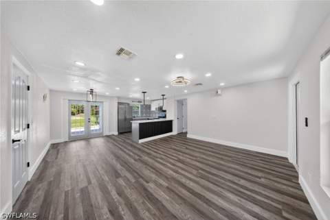 280 1st St NW, Naples FL - photo 12 of 45