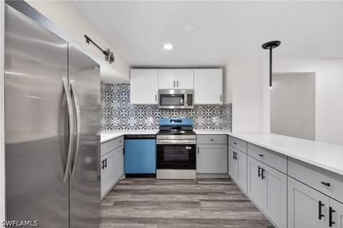 280 1st St NW, Naples FL - photo 18 of 45