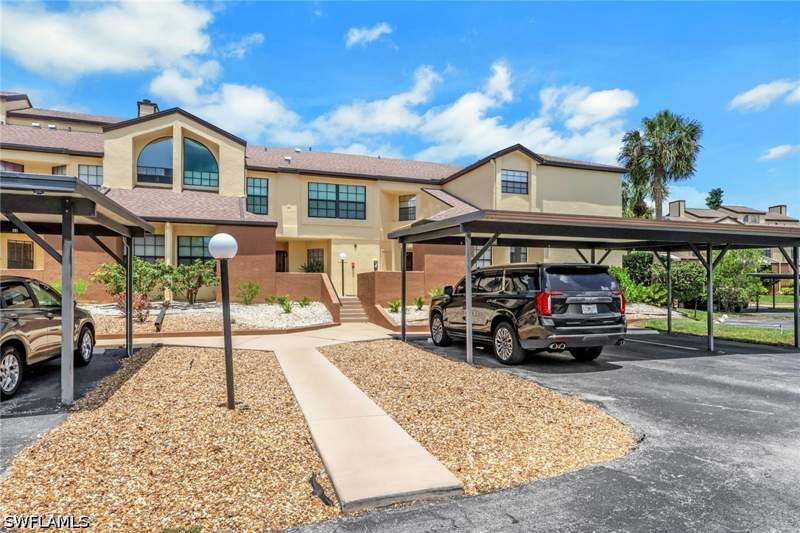 2 bedroom Condominium at 17280 Eagle Trce 6, Terraverde Country Club, Fort Myers — photo 2
