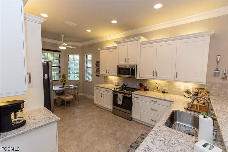 2 bedroom SingleFamilyResidence at 11593 Lakewood Preserve Pl, Marina Bay, Fort Myers — photo 3