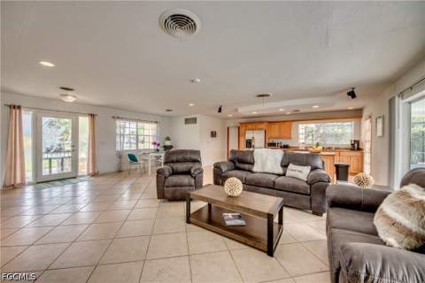 5359 Majestic Ct, Cape Coral FL - photo 12 of 45