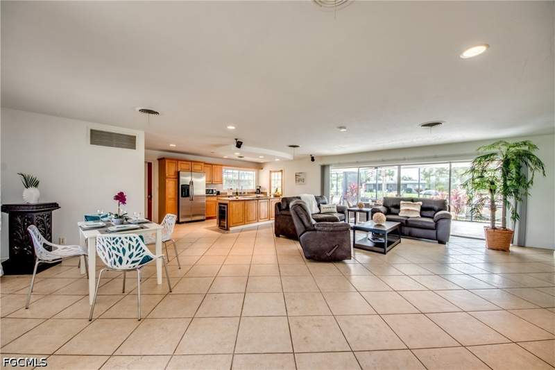 3 bedroom SingleFamilyResidence at 5359 Majestic Ct, Cape Coral, Cape Coral — photo 4