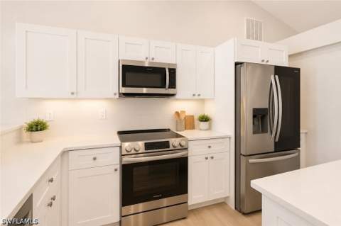 221 NW 29th Pl, Cape Coral FL - photo 15 of 33