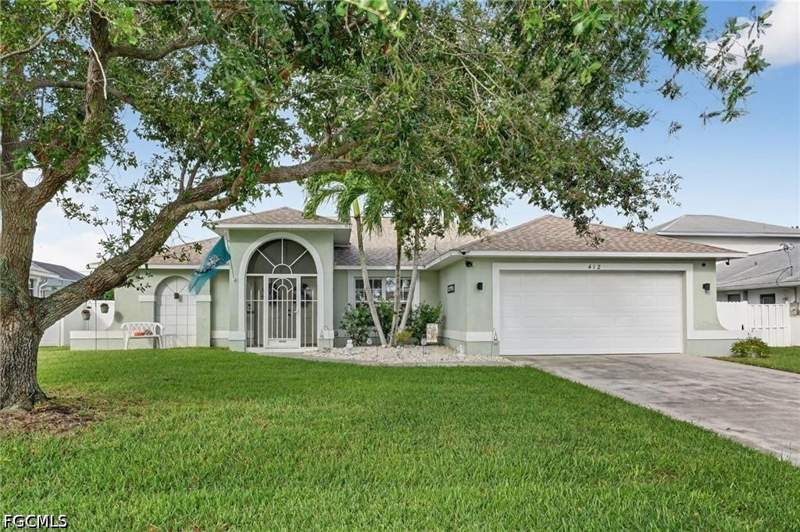3 bedroom SingleFamilyResidence at 412 SE 13th Ave, Cape Coral, Cape Coral — photo 3