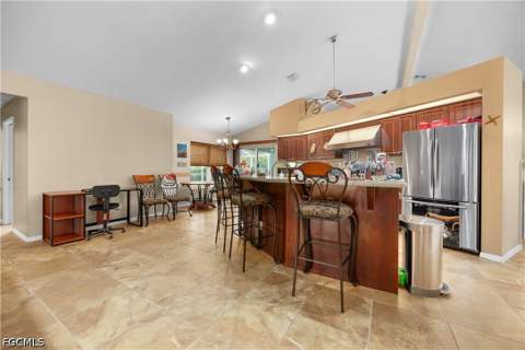 469 NE 1st Pl, Cape Coral FL - photo 14 of 46