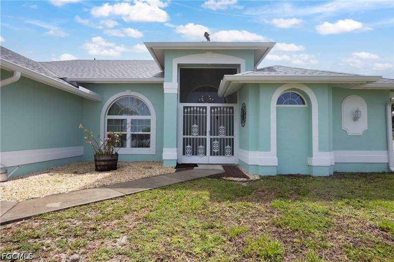 4 bedroom SingleFamilyResidence at 469 NE 1st Pl, Cape Coral, Cape Coral — photo 2