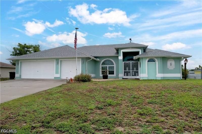 4 bedroom SingleFamilyResidence at 469 NE 1st Pl, Cape Coral, Cape Coral — photo 3