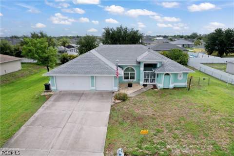 469 NE 1st Pl, Cape Coral FL - photo 9 of 46