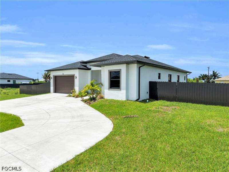 4 bedroom SingleFamilyResidence at 914 Chiquita Blvd N, Cape Coral, Cape Coral — photo 2