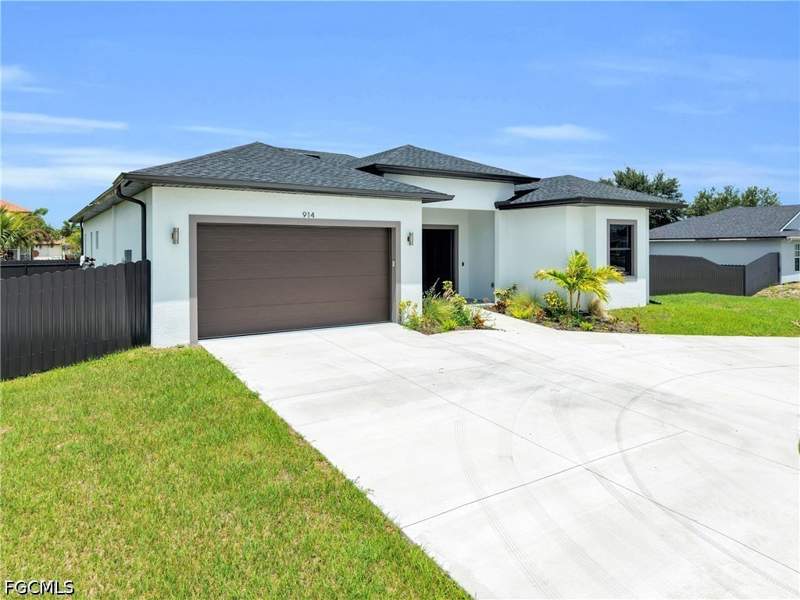 4 bedroom SingleFamilyResidence at 914 Chiquita Blvd N, Cape Coral, Cape Coral — photo 3