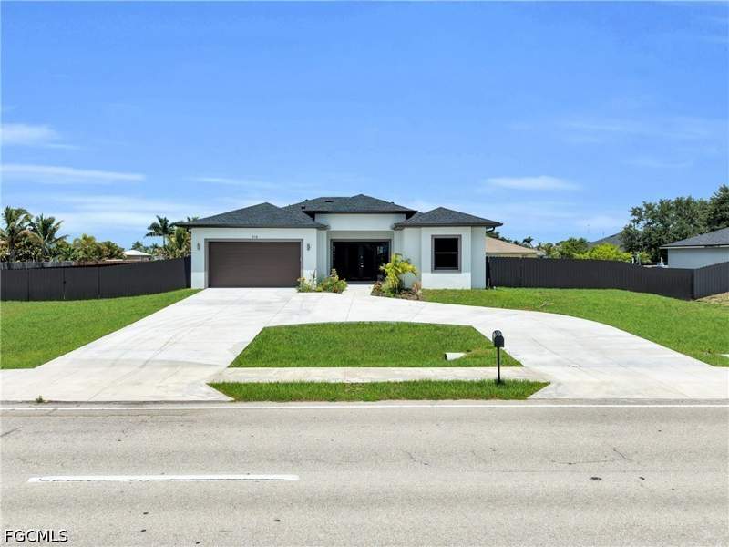 4 bedroom SingleFamilyResidence at 914 Chiquita Blvd N, Cape Coral, Cape Coral — photo 5