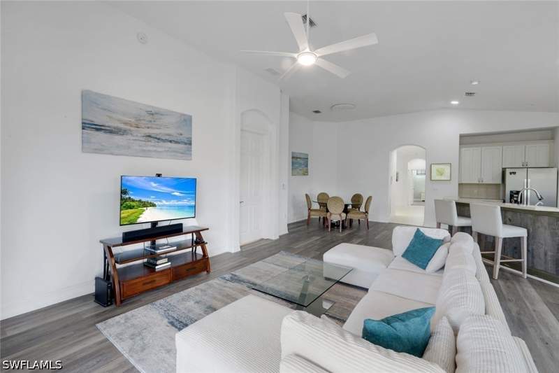 3 bedroom Condominium at 1277 Rialto Way 201, Rialto, Naples — photo 4